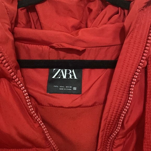 Red Zara Puffer Jacket - Sz L - Picture 2 of 2
